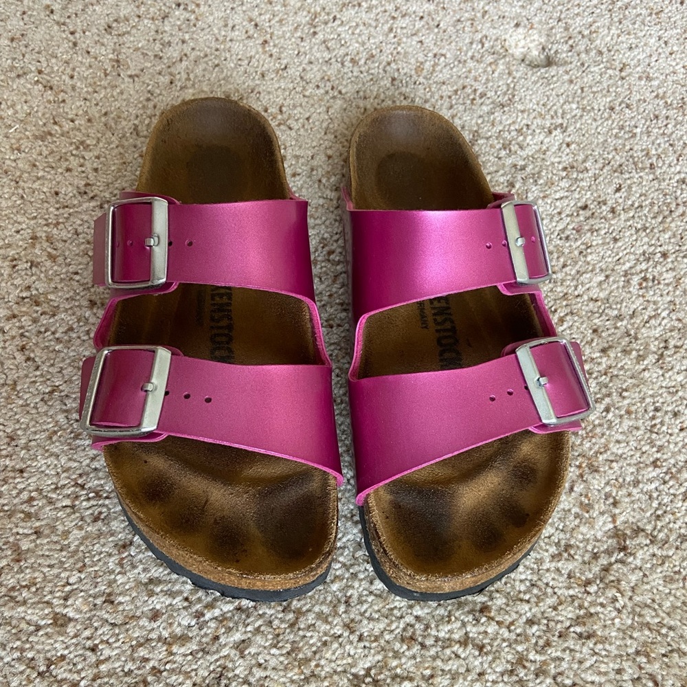 Metallic Pink Arizona Birkenstocks Size 38